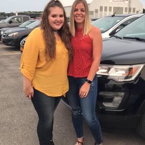 Meet your Posher, Courtney